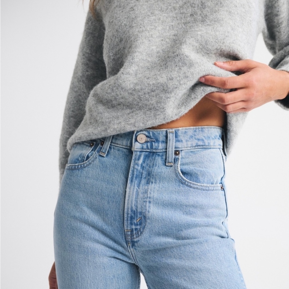 Abercrombie 90s Straight Ultra High Rise jeans Size 24 - Picture 2 of 5